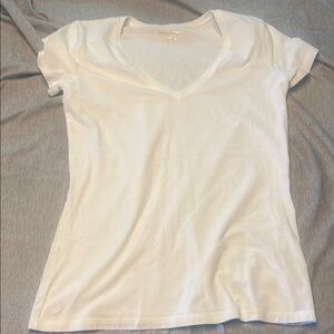 Lilly Pulitzer White V-Neck T-Shirt